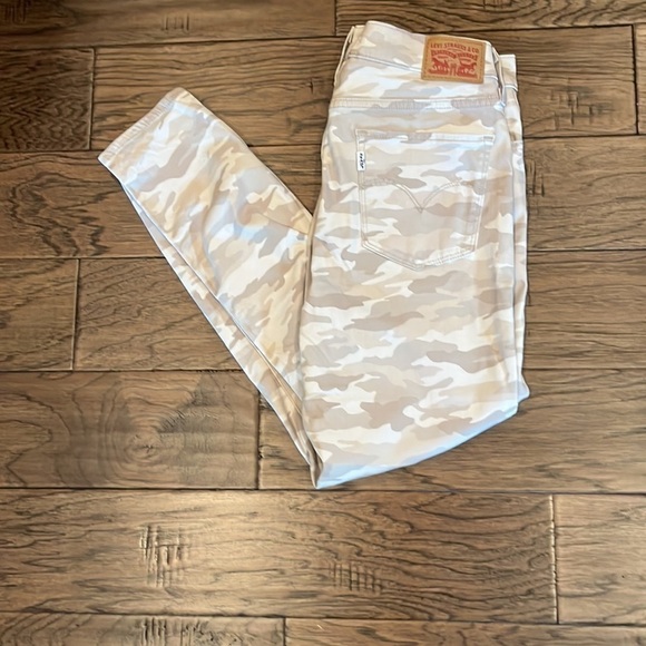 Levi’s 720 High Rise Super Skinny Crop Camo Jeans Size 29 - Picture 3 of 11
